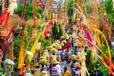 Mengenal Hari Raya Galungan Berikut Pengertian Makna Sejarah Serta