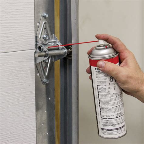 [CHECKLIST] Keep Your Garage Door Working Smoothly This Winter