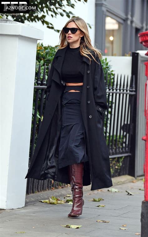 ABBEY CLANCY Nude AZNude