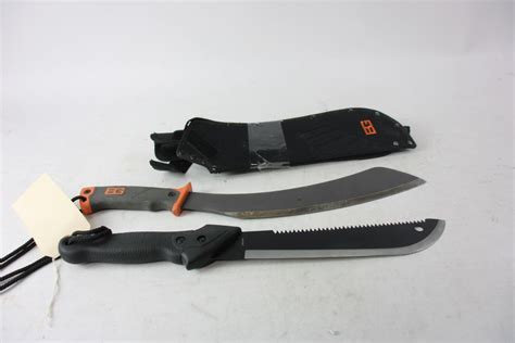 Gerber Hunting Knives, 2 Count | Property Room