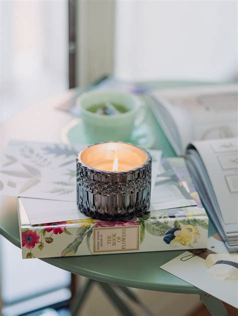 how to choose non-toxic candles for your home.