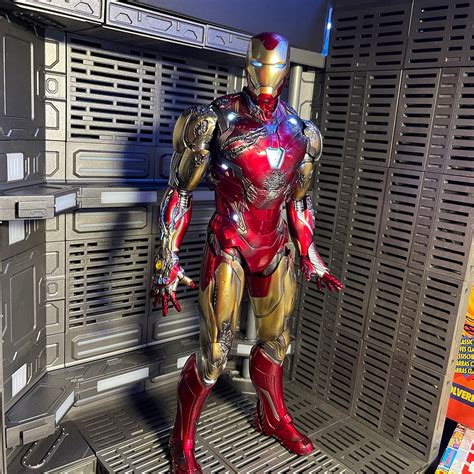 Avengers Endgame Hot Toys Iron Man Mark LXXXV We Love You