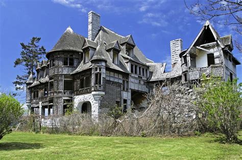 The World S Most Spooky Abandoned Houses Loveproperty