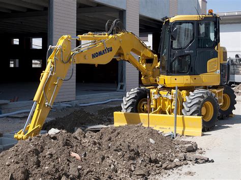 Ton Wheeled Excavator Hire Komatsu Pw Pr Rubber Duck Hire