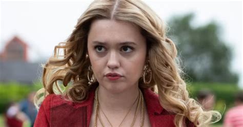 Xem phim Sex Education tôi kinh ngạc với chi tiết này Vì sự thiếu dạy dỗ của người lớn mà