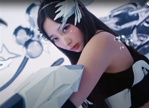 Pin By Michelle On Aespa Hot Mess Music Videos Giselle