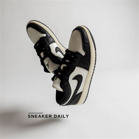 Giày Air Jordan 1 Low Se Vintage Panda Wmns Fb9893 101