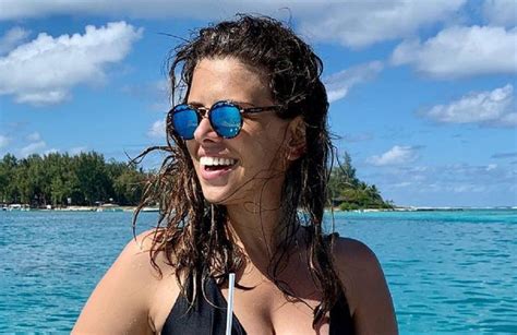 Zast Pi Bikini Te Stroje K Pielowe Robi Furor W R D Polskich Gwiazd