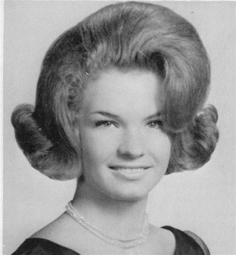 Flip Hairstyle 1960's in 2024 | 1960s hair, Hair flip, Teased hair