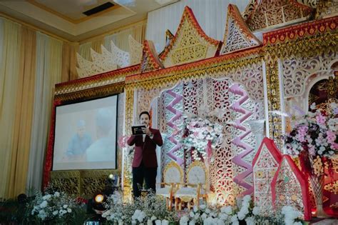 Minang Etnic Wedding Di Medan by Famouz Studio | Bridestory.com