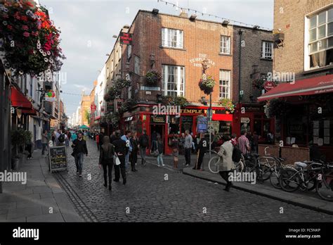 The Temple Bar in Dublin Stock Photo - Alamy