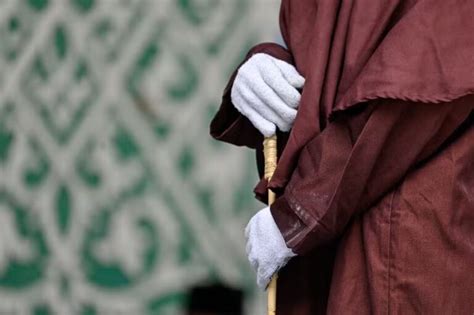 Couple Publicly Flogged In Indonesia For Sex Outside Marriage