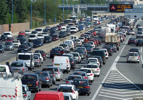 Toulouse Gros Bouchon Sur Le Périphérique Après Un Accident Entre Une