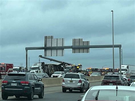 I 95 Reopens After Watermelon Truck Crash In Bridgeport