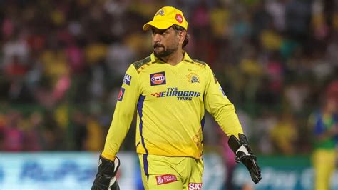 Raina Dans CSK Fielding