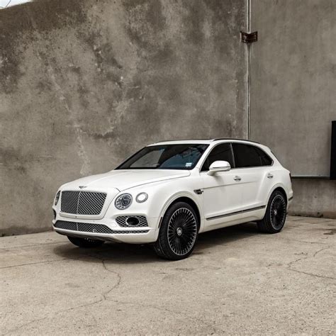 Bentayga Tulum Giovanna Luxury Wheels