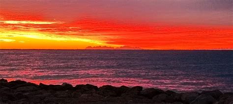 PHOTOS Pourquoi voit on si bien la Corse le matin depuis la Côte d