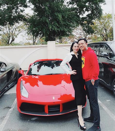 Vợ kém tuổi của Tuấn Hưng Hot girl đình đám đời đầu sở hữu khối tài sản khủng