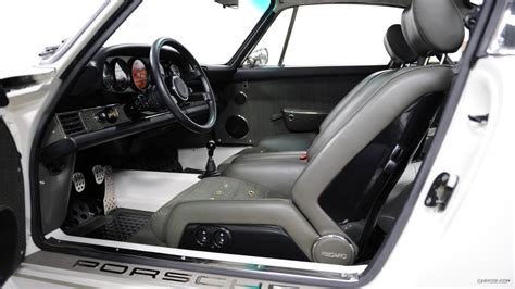 Singer Porsche 911 | Interior