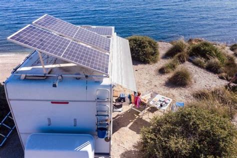 Cuánto cuesta poner placas solares caravana CamperVaning