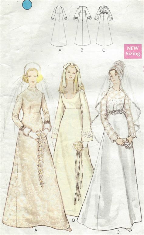 1970 Vintage VOGUE Sewing Pattern WEDDING BRIDAL DRESS B36 1495