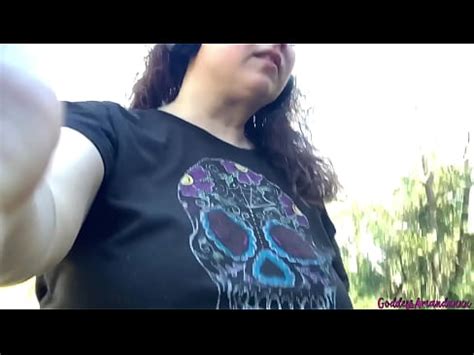 Seins Rebondissants Chatte Qui Pisse Pieds Sales Et Chaussures XVIDEOS