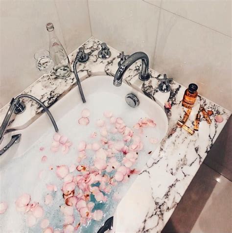 Ванна с пеной (73 фото)