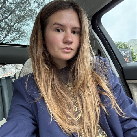 Tonya13 - и опять в кадр попал самый большой самолет из... | Facebook