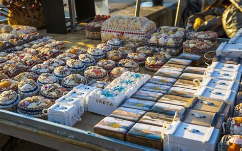 Farbenreiche Souvenirs Und Muscheln Zum Verkauf Auf Kreta Den