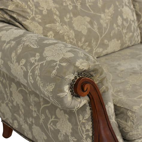 71% OFF - Broyhill Furniture Broyhill Furniture Camelback Sofa / Sofas