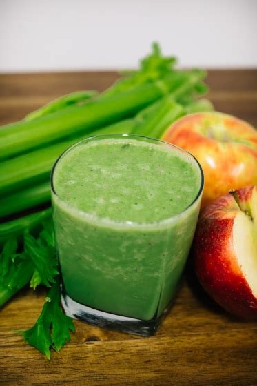 11 Tasty Kale Smoothies | Blendtec Blog