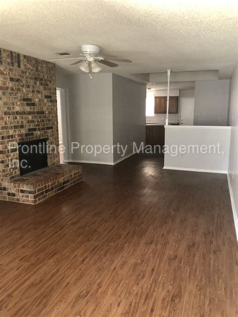 Two Bedroom Duplex Near Townhouse For Rent In Arlington Tx