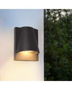 Moderne Buiten Wandlamp Met Schemersensor Zwart Luana Ip