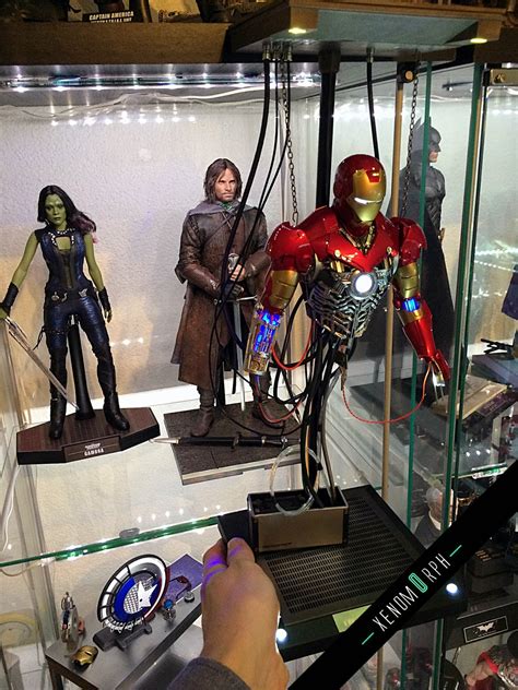 Hot Toys Iron Man Mark Iii Construction Version Ds Video And Photo Review