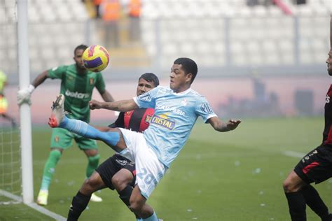 Melgar derrotó 2 a 0 a Sporting Cristal y jugará la final con Alianza