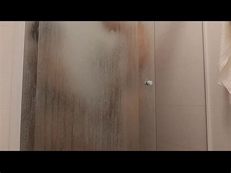 Jeune fille mariée prenant une douche après avoir profité de ma bite XVIDEOS