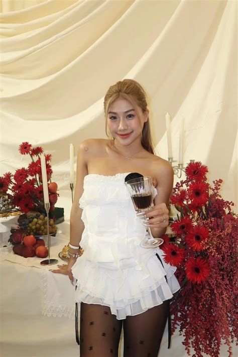 Hotgirl TDDC Phạm Như Phương đọ dàn hot tiktoker nhan sắc cam thường khó tin Hot KOLs Đời