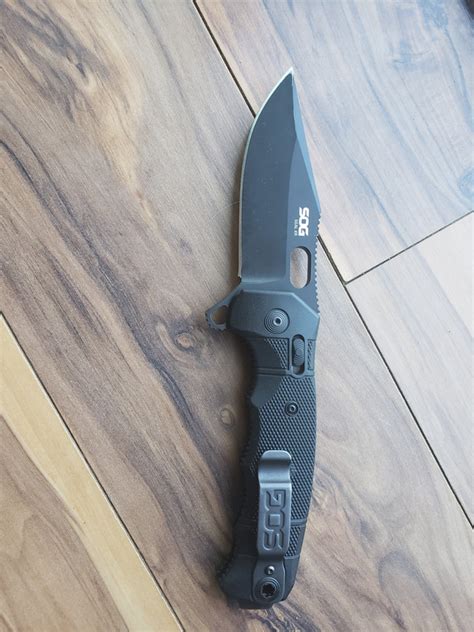 SOG SEAL XR review | BladeForums.com