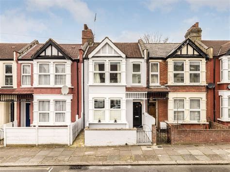 Bed Terraced House For Sale In Yewfield Road London Nw