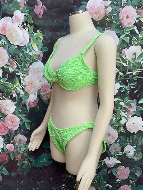 90s La Blanca Lime Green Bikini Underwire Swimsuit Gem