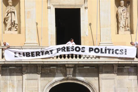 La Junta Electoral Ordena Retirar La Pancarta De Los Presos Del