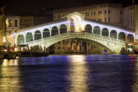 Christmas In Venice Markets Midnight Mass And Murano Glass Walks Of Italy