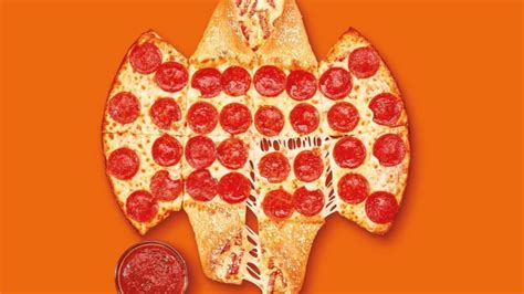 Little Caesars Is Offering a Batman-Shaped Pizza | Mental Floss