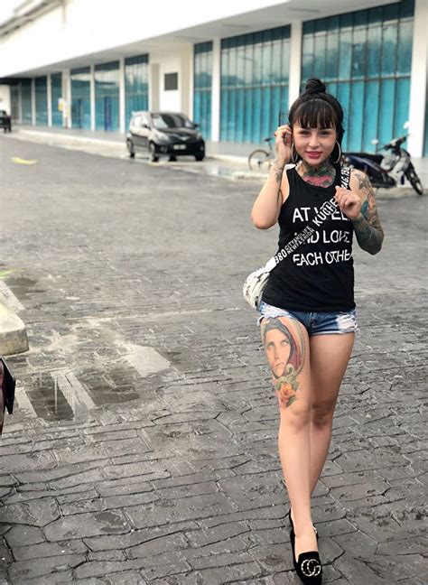 Chân dung hot girl xăm trổ Đào Chile bị giang hồ mạng Phú Lê hành hung Nói đạo lý thích đóng