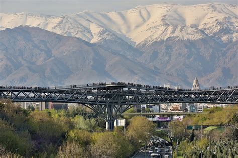 Tabiat Pedestrian Bridge – Aga Khan Award for Architecture Finalist – LA