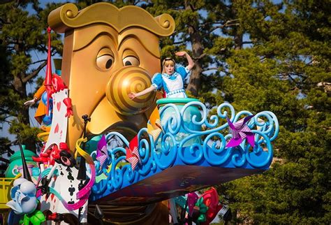 Dreaming Up Parade Review And Tips Disney Tourist Blog