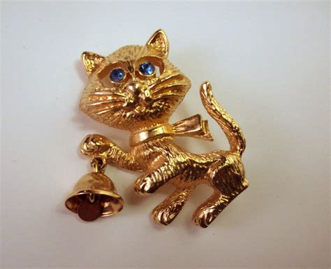 Vintage Cat Pin Avon Brooch Gold Tone Bell Blue