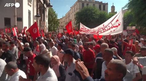 Tunisia A Tunisi Opposizioni In Piazza Contro Il Presidente Saied