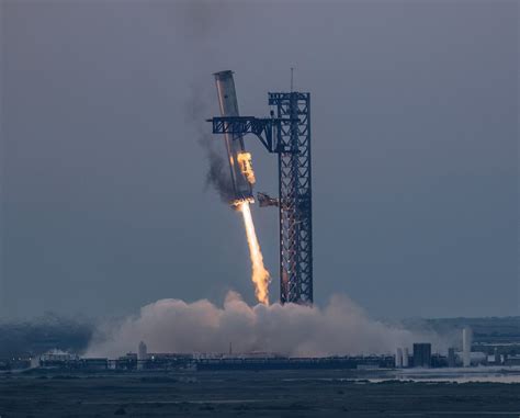 SpaceX Follows Milestone Starship Test With Europa Clipper Falcon Heavy