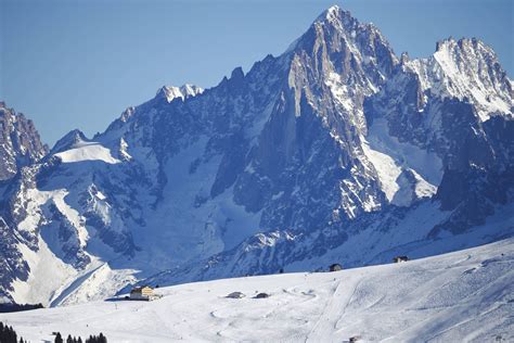 Avalanche Dans Le Mont Blanc Les Deux Morts Localis S Mais C Est Le